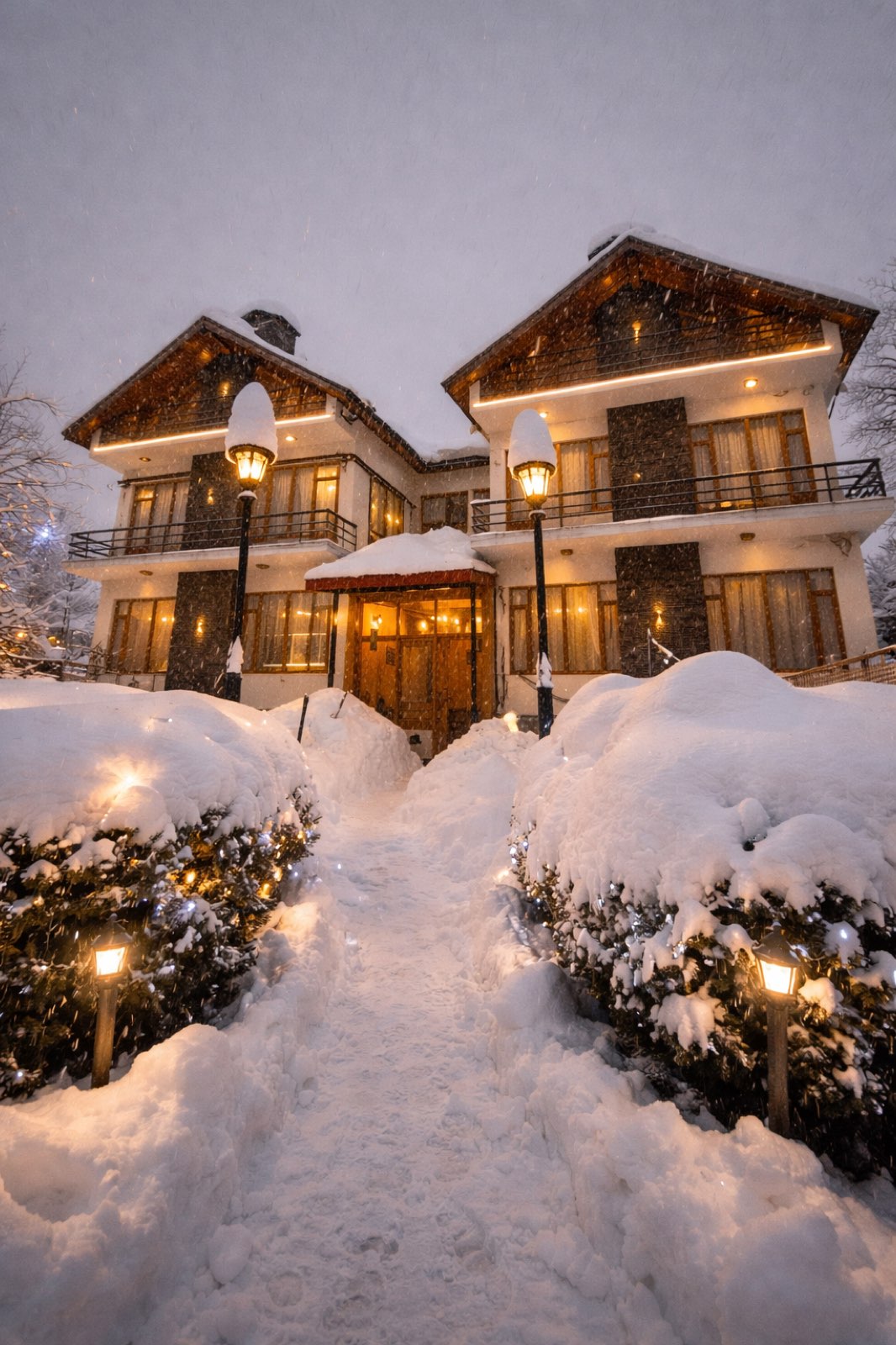 Pravara Cottages in winter